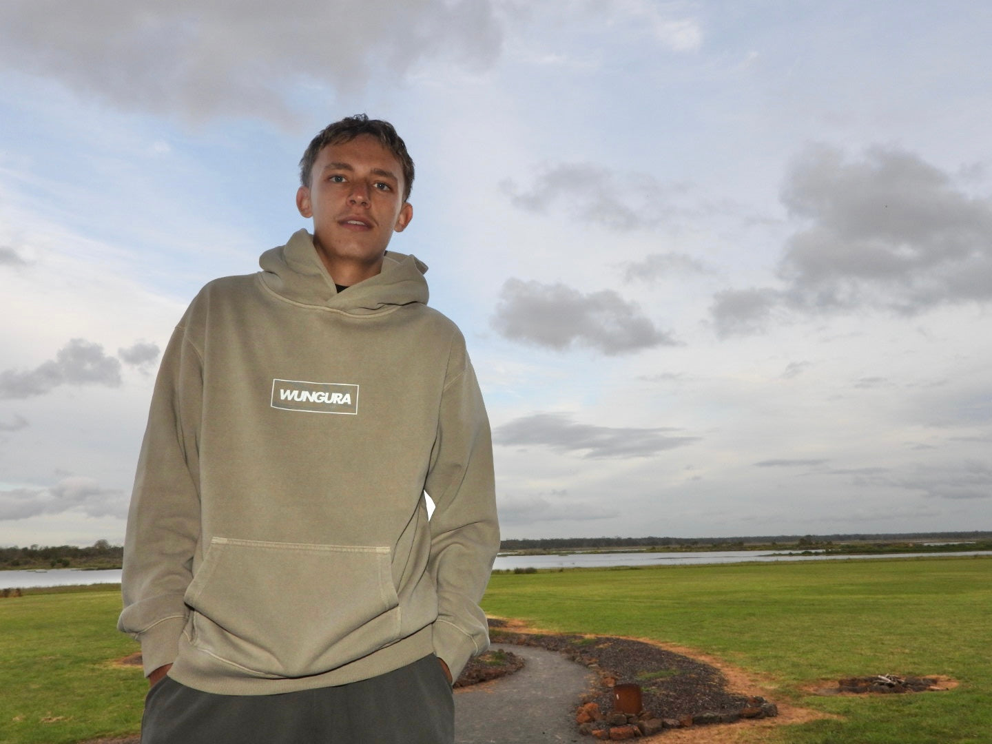 ADULT PLAIN WUNGURA HOODIE (FADED TAUPE)